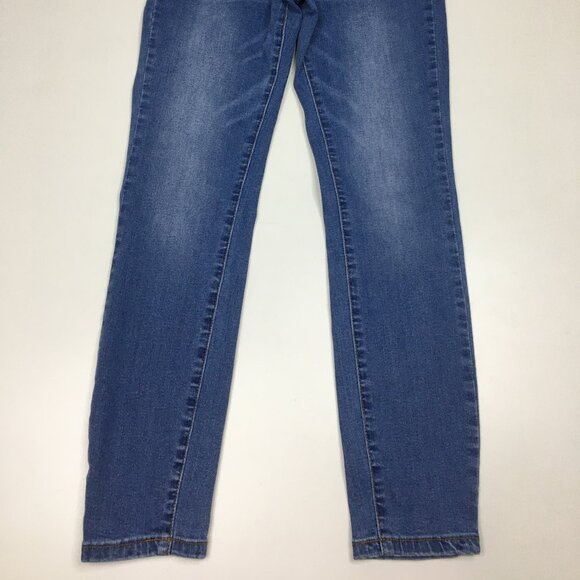 TAHARI Medium/Light Wash Fit Solution CHLOE 5 Pocket Logo Hardware Jeans - Picture 8 of 12